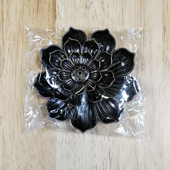 New✨️3D Floral Incense Holder - Picture 6 of 6